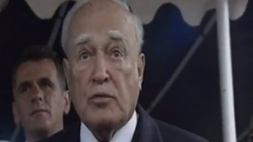 Πρόεδρος της Δημοκρατίας : "Είμαι εγώ προδότης;" 