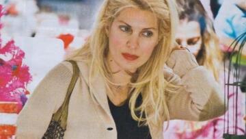 Ελένη Μενεγάκη: Στόλισε το Χριστουγεννιάτικο δέντρο 