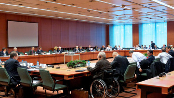 Στο Eurogroup κρίνεται η έκτη δόση και η … συνοχή της Ευρωζώνης