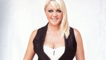 Η Ρούλα Κορομηλά μας δείχνει το Χριστουγεννιάτικο δέντρο της