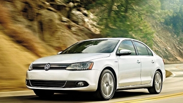 Το νέο VW Jetta Hybrid των 172 ίππων (video)