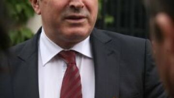 Χρυσοχοΐδης: "Δεν πρόκειται να φύγω απ' την κυβέρνηση"