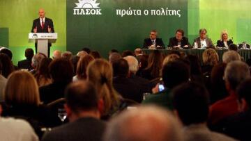 Δημοψήφισμα στο ΠΑΣΟΚ ζητούν νεολαίοι