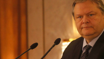 «Γιώργο, συγχαρητήρια που αποχωρείς!»