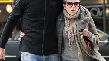  Η Scarlett Johansson ερωτεύτηκε ξανά!