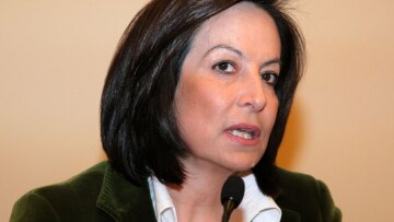 Ευρωπαϊκές πρωτοβουλίες για την Ελλάδα ζητάει η Διαμαντοπούλου