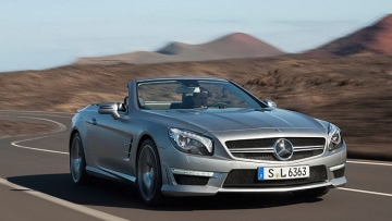 Η «καυτή» Mercedes SL63 AMG (video)