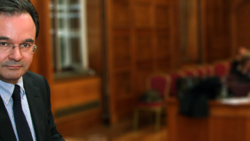 Συνεχίζει να προκαλεί ο Παπακωνσταντίνου
