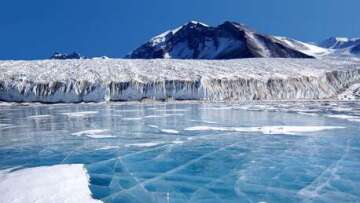 Ανταρκτική: Ο πάγος λιώνει εξαιτίας και του ωκεανού που θερμαίνεται