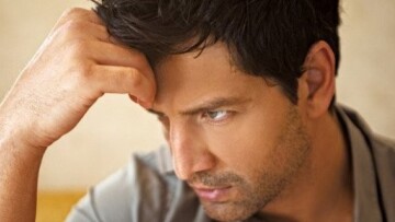 Στην κάλπη... ο Σάκης 