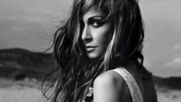 Α. Βίσση: Και πάλι στην πίστα... μετά το θάνατο του πατέρα της 