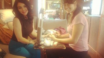 H Lindsay Lohan ποζάρει με κιμονό