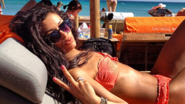 Μαυρισμένη και σέξι στη Μύκονο η Ελένη Φουρέιρα 