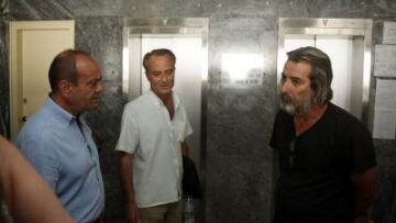 Επαναπρόσληψη απολυθέντων ζητούν οι απεργοί στη Χαλυβουργία