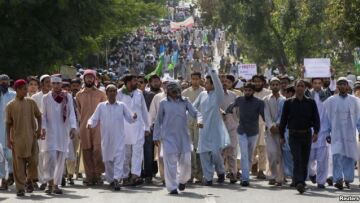 Δεκάδες τραυματίες και νεκροί στο Πακιστάν για τη «βλάσφημη» ταινία 