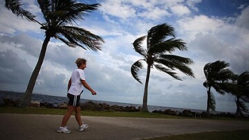 Με το βλέμμα στoν Sandy οι αμερικανικές εκλογές