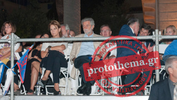 Όταν η Ρεπούση παρακολουθούσε την «κιτς» Αρμάτα