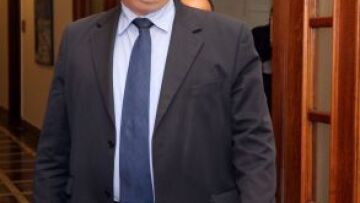 «Παρών» από Μπόλαρη, απέχει ο Κεγκέρογλου