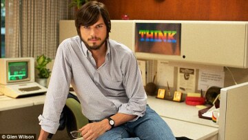 Η ομοιότητα του Ashton Kutcher με τον Steve Jobs
