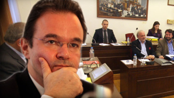 Ολοι δείχνουν Παπακωνσταντίνου