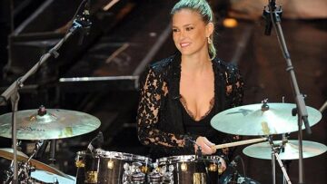 Carla Bruni - Bar Refaeli: Άρχισαν τα… όργανα στο φεστιβάλ του Sanremo