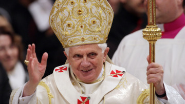 Ο Πάπας ευχαρίστησε τους πιστούς στην τελευταία λειτουργία