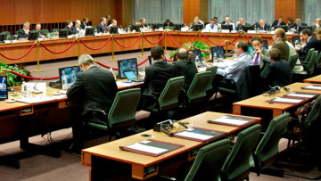 Ψάχνουν σχέδιο για «κούρεμα» στις καταθέσεις άνω των 20.000 ευρώ