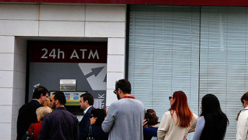 «Όχι» στο σπάσιμο της Λαϊκής, λένε Κύπριοι τραπεζίτες