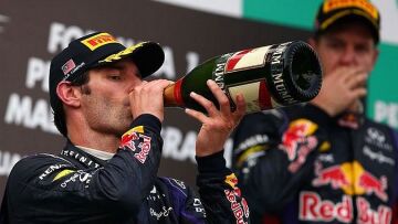 Video: Το μεσαίο δάκτυλο του Γουέμπερ στον Φέτελ