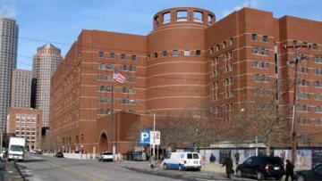 Εκκενώθηκαν το Ομοσπονδιακό Δικαστήριο της Βοστώνης και το νοσοκομείο Μπρίγκχαμ