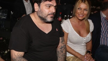 Τόνι Μαυρίδης: Στα μπουζούκια με την αγαπημένη του