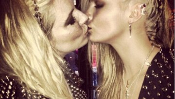 Λεσβιακό φιλί αντάλλαξε η Cara Delevingne με την Sienna Miller 