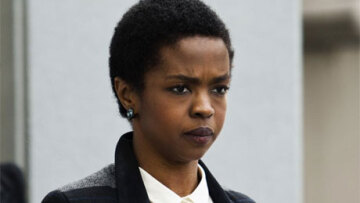 Στη φυλακή η τραγουδίστρια Lauryn Hill