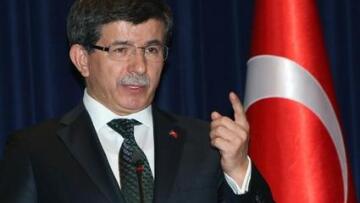 Δάκτυλο της Δαμασκού πίσω από την επίθεση στο Ρεϊχανλί βλέπει ο Νταβούτογλου