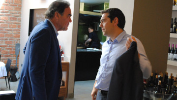 Όλιβερ Στόουν: Ο Τσίπρας είναι η ελπίδα όλου του κόσμου