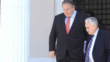 Βενιζέλος - Κουβέλης καταθέτουν στη Βουλή το αντιρατσιστικό του Ρουπακιώτη