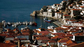 Εξοντωτικοί οι φόροι στα διατηρητέα σπίτια