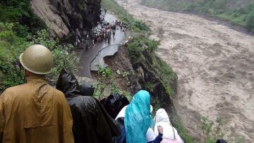 Ινδία: Στους 150 οι νεκροί από κατολισθήσεις και πλημμύρες