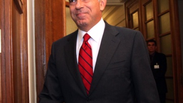 Αρβανιτόπουλος: Δεν πρέπει να συζητάμε για εκλογές