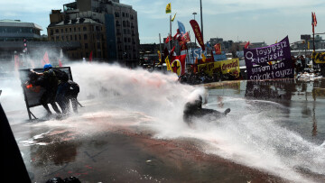 Συνεχίζεται το «πογκρόμ» συλλήψεων διαδηλωτών στην Τουρκία