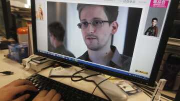 Στη Ρωσία, στον Ισημερινό ή στην Κούβα ο Σνόουντεν; 