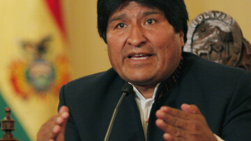 Οργή και αγανάκτηση στη Βολιβία για το «κατέβασμα» του αεροσκάφους του Μοράλες