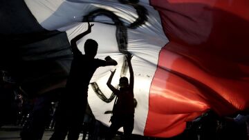 Αίγυπτος: Ο στρατός έκλεισε τρεις τηλεοπτικούς σταθμούς 