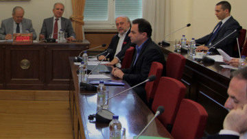 Επεισοδιακή λήξη των εργασιών της προανακριτικής για λίστα Λαγκάρντ