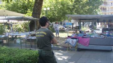 Τρίμηνη διαθεσιμότητα ζητά για τους δημοτικούς αστυνόμους η Τρόικα