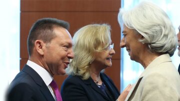 Σόιμπλε: Η Ελλάδα προσπαθεί, θα έχουμε πρόοδο σήμερα