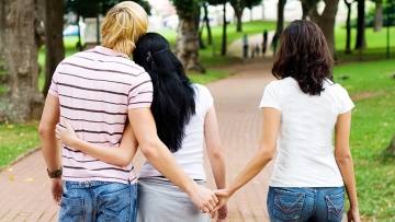 Τι αυτοκίνητο οδηγούν όσοι (και όσες) είναι άπιστοι;