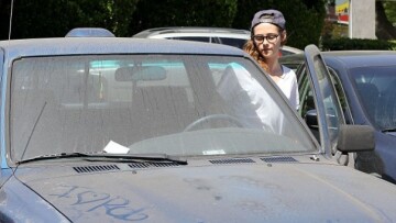 Έγραψαν στο αυτοκίνητο της Kristen Stewart «αγαπώ τον Robert Pattinson»! 
