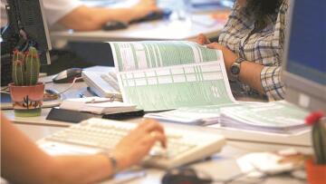 Προς νέα παράταση για τις φορολογικές δηλώσεις