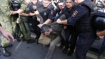 Ρωσία: Πάνω από 200 συλλήψεις διαδηλωτών μετά την καταδίκη του Ναβάλνι 